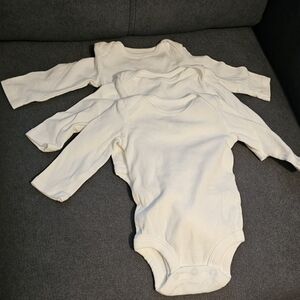 NWOT Carters 0-3 month long sleeve onsies